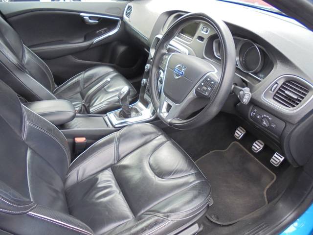 2013 Volvo V40 1.6 V40 R-DESIGN LUX D2