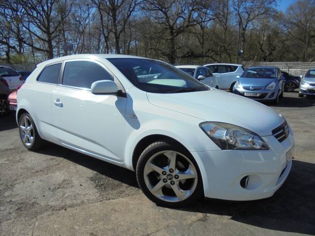 Kia Ceed 1.6 PRO CEED 3 CRDI Hatchback Diesel White