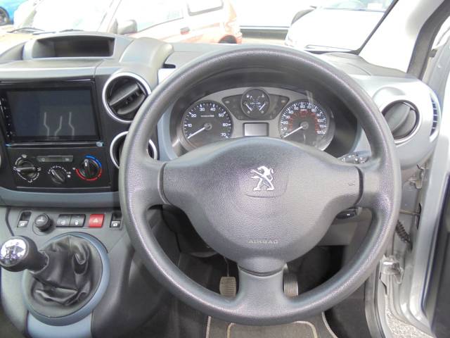 2015 Peugeot Partner 1.6 PARTNER TEPEE S HDI