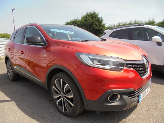 Renault Kadjar 1.5 KADJAR SIGNATURE NAV DCI Hatchback Diesel Red