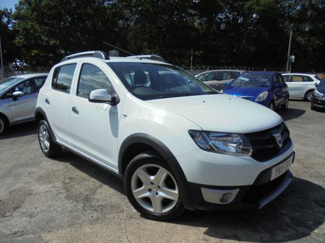 Dacia Sandero 0.9 SANDERO STEPWAY AMBIANCE TCE Hatchback Petrol White