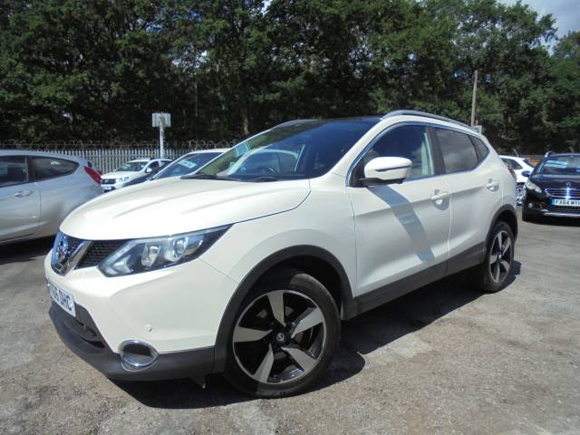 Nissan Qashqai 1.2 QASHQAI N-CONNECTA DIG-T Hatchback Petrol White