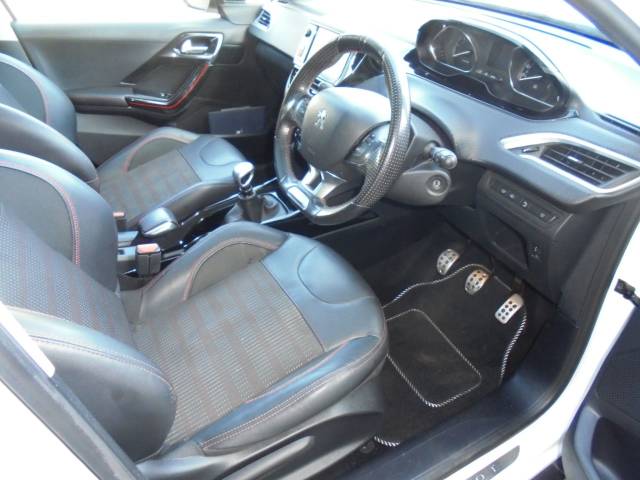 2017 Peugeot 2008 1.6 2008 GT LINE BLUE HDI S/S