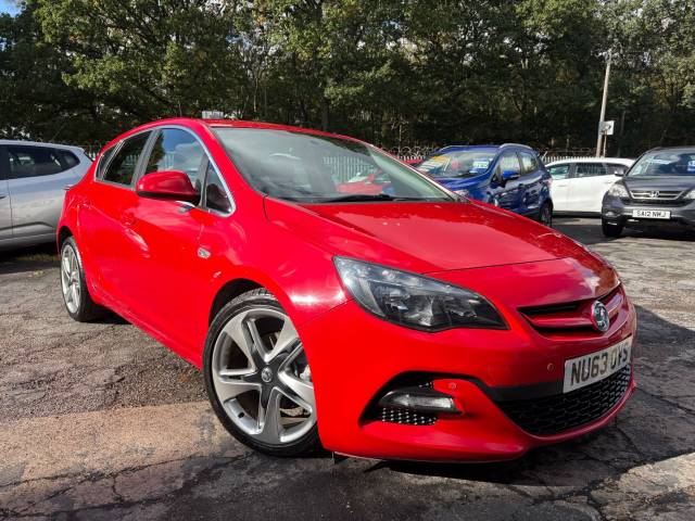 Vauxhall Astra 1.7 ASTRA LIMITED EDITION CDTI Hatchback Diesel Red